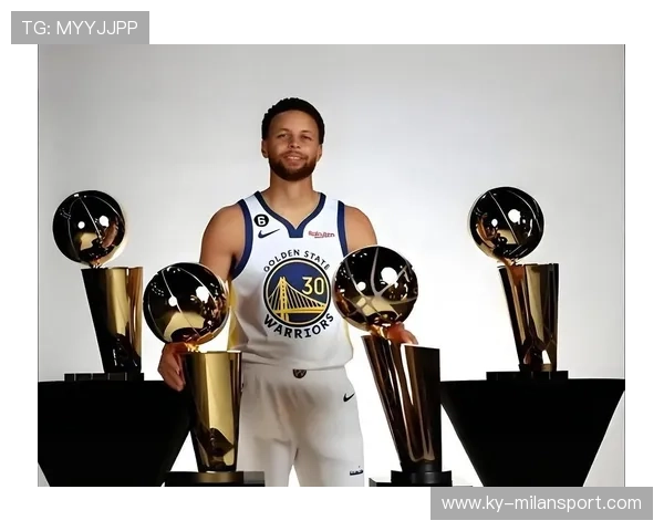 勇士力克太阳，库里28分成关键人物，勇士 库里