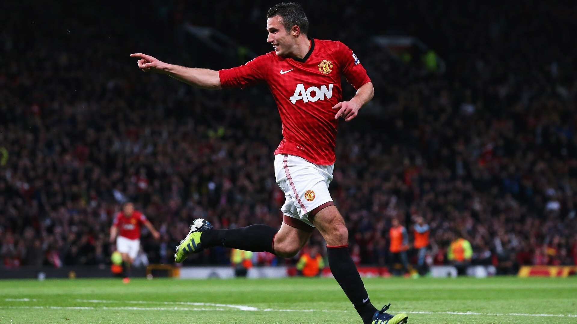 李恩:全黑队中场核心,用精准传球和出色防守统治比赛,李恩采访视频